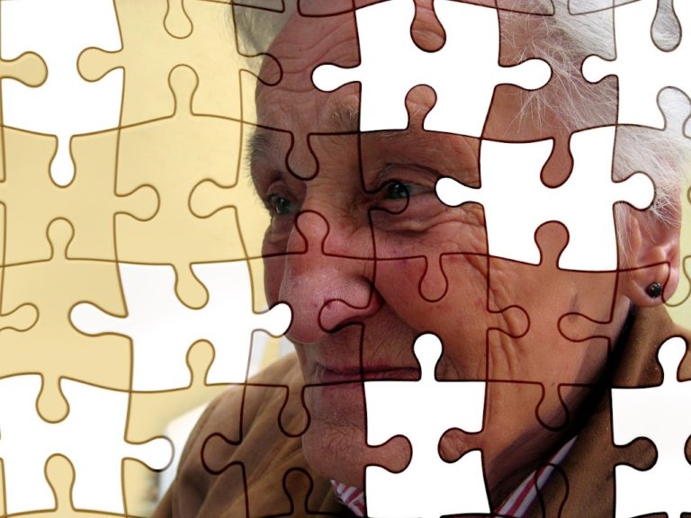 Read more about the article Understanding Alzheimer’s and Dementia: Essential Insights for Better Care